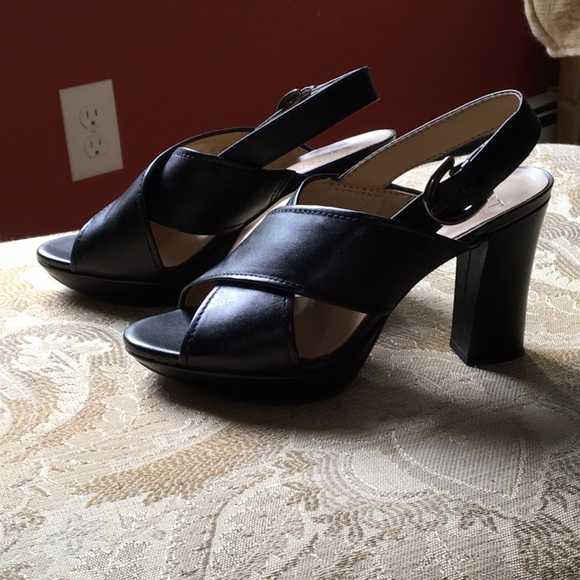 Naturalizer Platform Sandals - Picture 2 of 5
